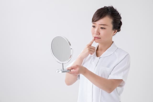 口唇ヘルペスとは